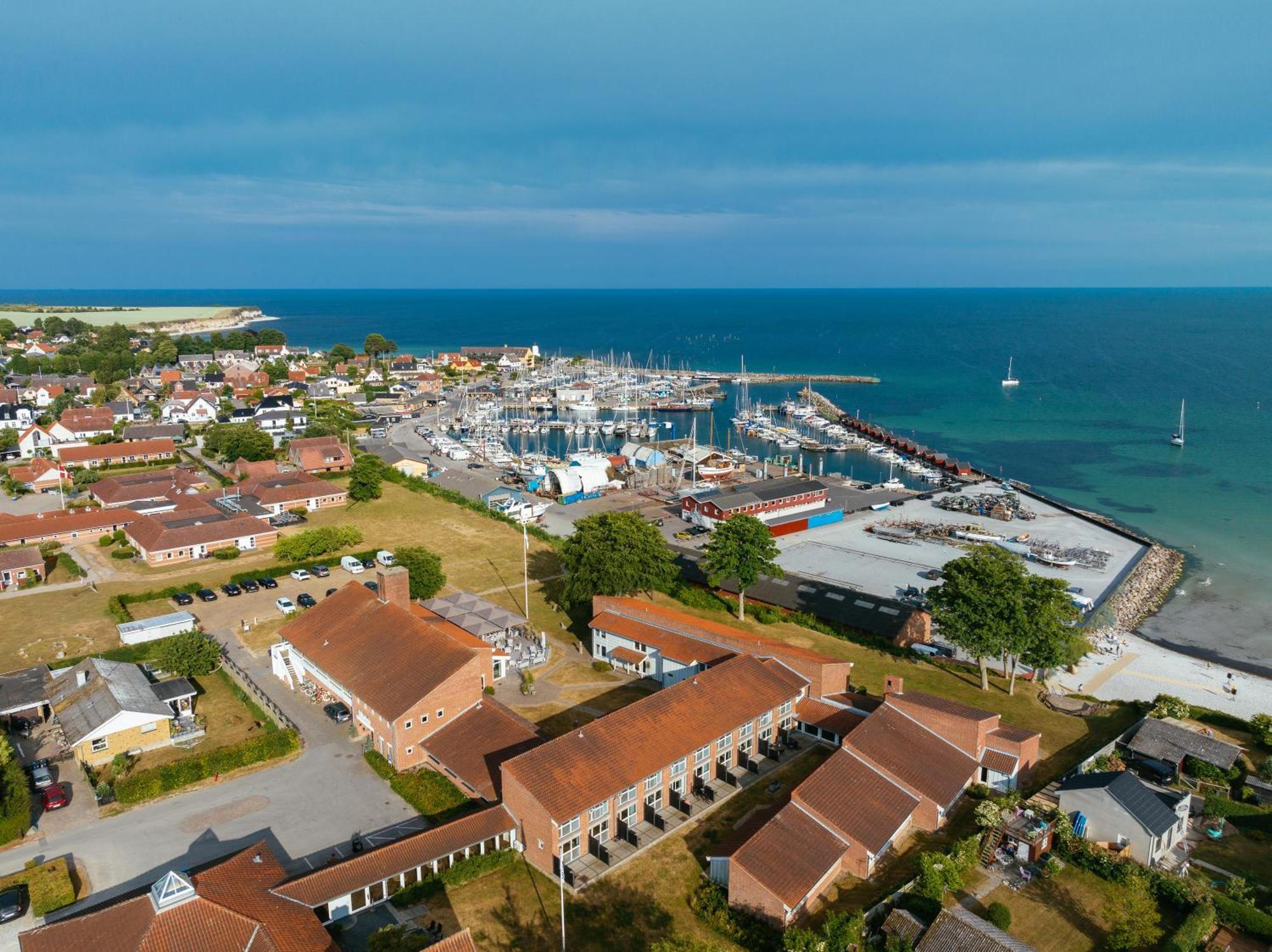 Hotel Klinten Rødvig Exteriör bild