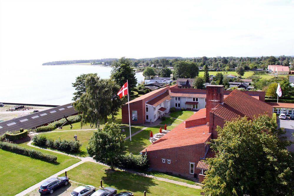 Hotel Klinten Rødvig Exteriör bild